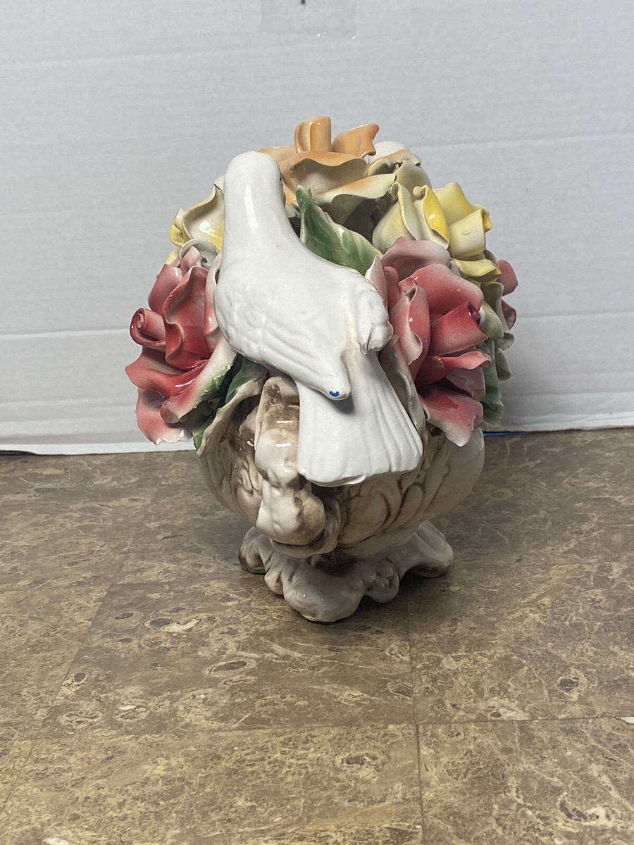 Capodimonte porcelain Italy Large Center Piece Doves Roses and
