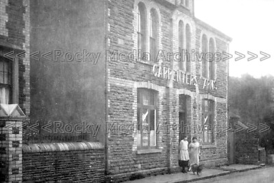 #ad Rmm 16 The Carpenters Arms Corporation Road Newport Wales. Photo GBP 3.65