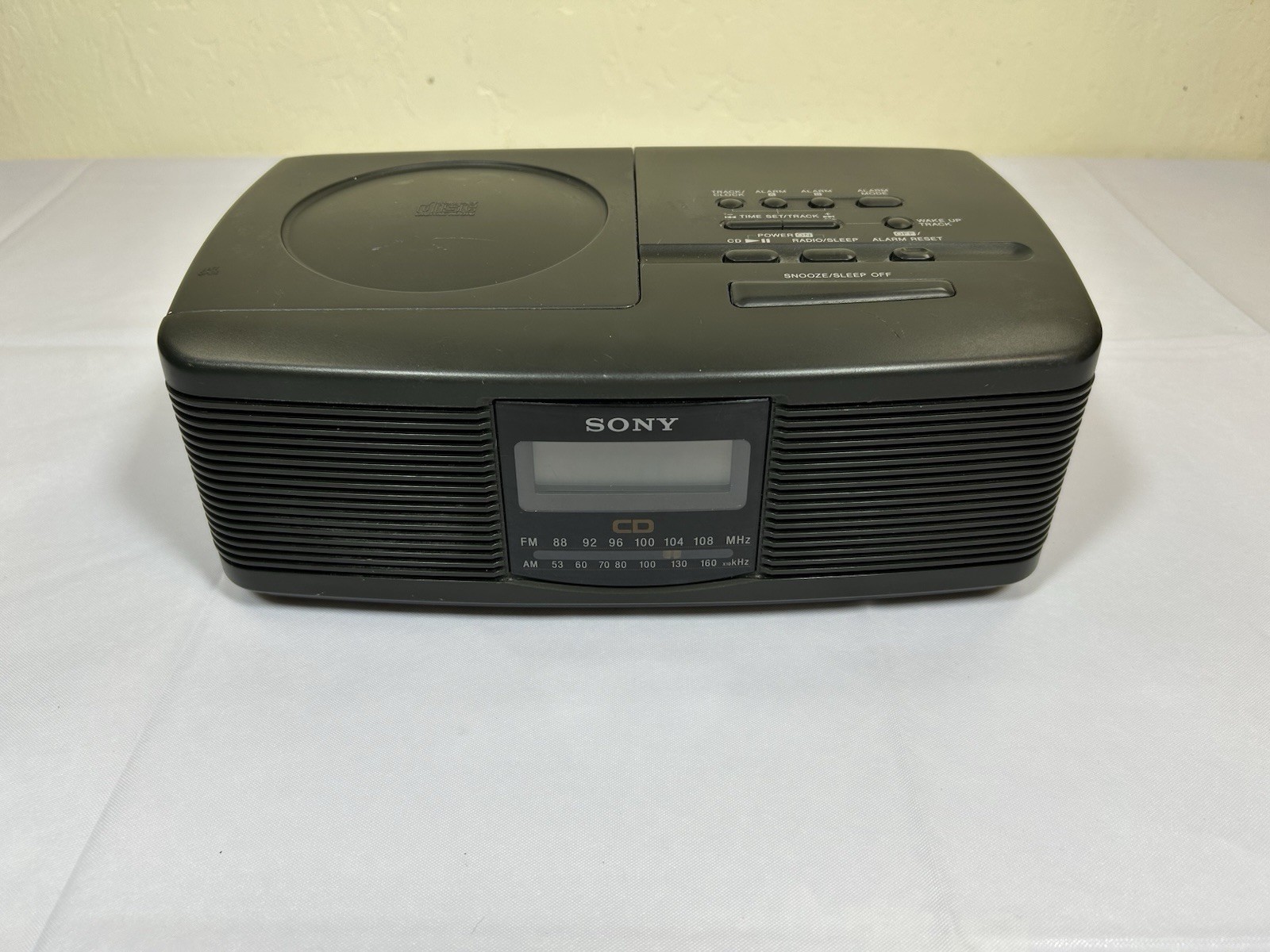 Sony CD Player Clock Radio ICF CD 810 AM/FM Stereo Dual Alarm (Tested & Working) photo Sony CD Player Clock Radio ICF CD 810 AM/FM Stereo Dual Alarm (Tested & Working) featured image