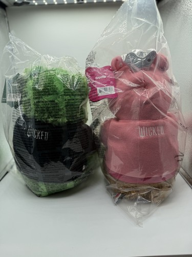 Bloomingdale’s GUND Wicked Wizard Of Oz Little Green Bear & Pink Bear - Pair NIB - Picture 2 of 6