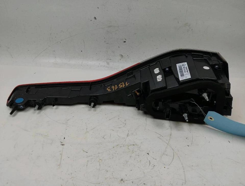 Rücklicht Innenraum Recht Angebot RENAULT Megane IV Phase 1 - 1.3 Tce - Bild 2 von 4