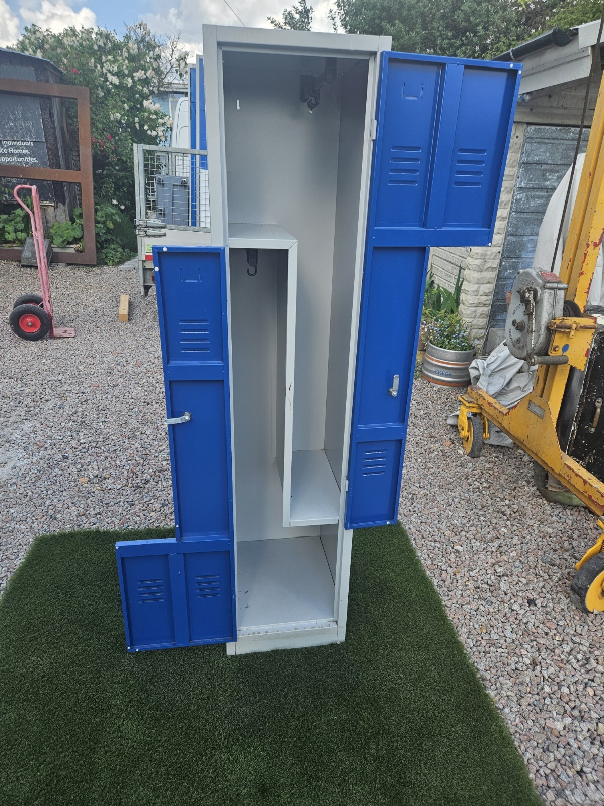 Z Locker Lockable. 2 in 1