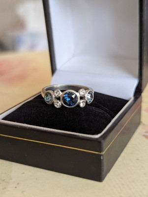 FIORELLI 925 SILBER RING & ZIRKONIA EIN KÜHNES KLASSIKER STATEMENT STÜCK GR. N 
