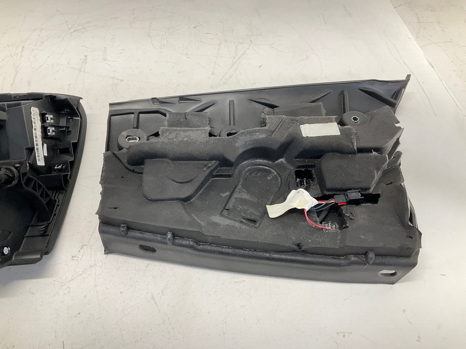14-19 MASERATI Ghibli Glove Box Storage Compartment W/ Knee Trim Panel CM
