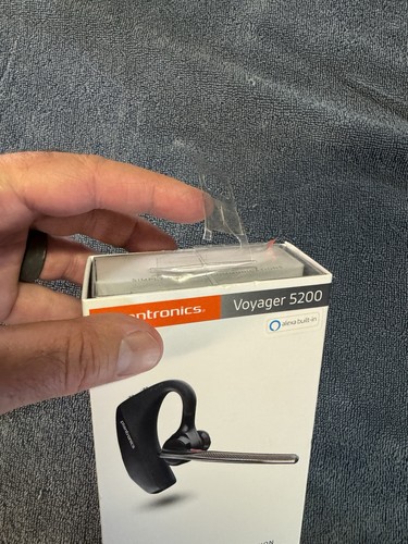 Plantronics Voyager 5200 Poly Bluetooth Noise Cancellation Headset (POTE16) New - Photo 8 sur 9