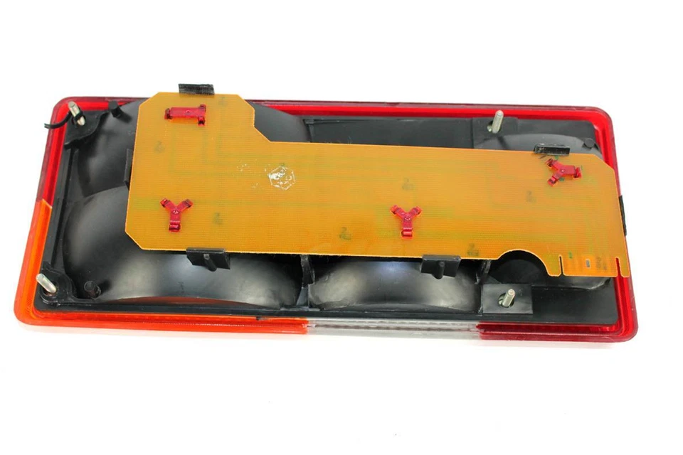 Luz de Posición Trasera Trasero Derecha lada 2105 , lada Nova - 2105-3716010 - Imagen 2 de 3