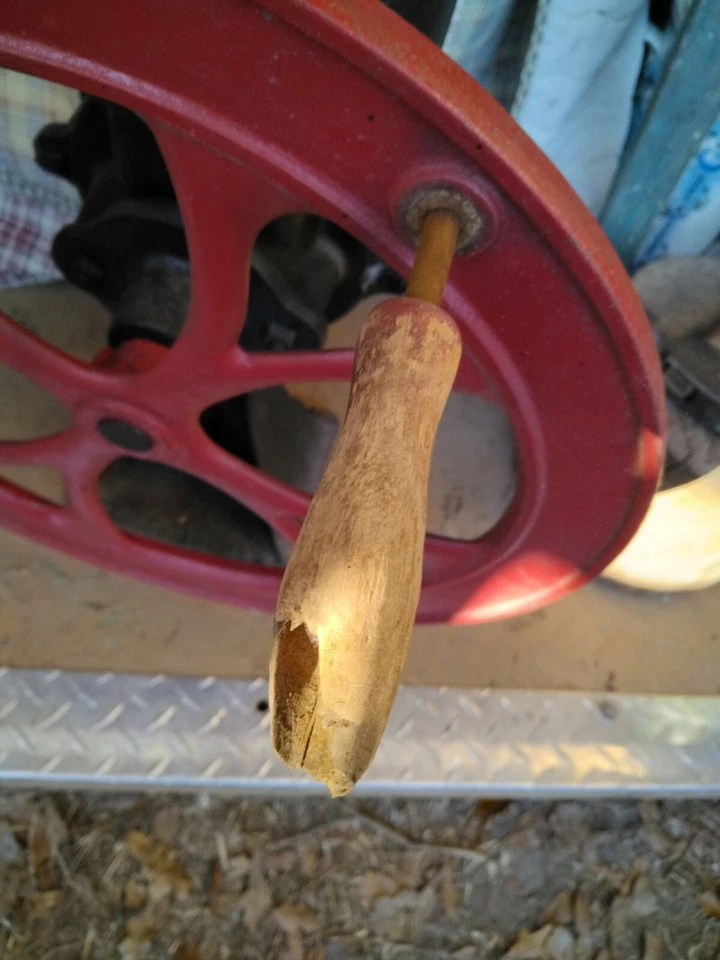 ""ANTIQUE PRIMITIVE CAST IRON NO 3 GRIST MILL LARGE WHEEL VERY COOL!!""" - Image 3 of 4