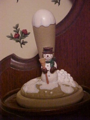 1995 Brown Bag Cookie Stamp Winter Snowman w/ Broom No. 15