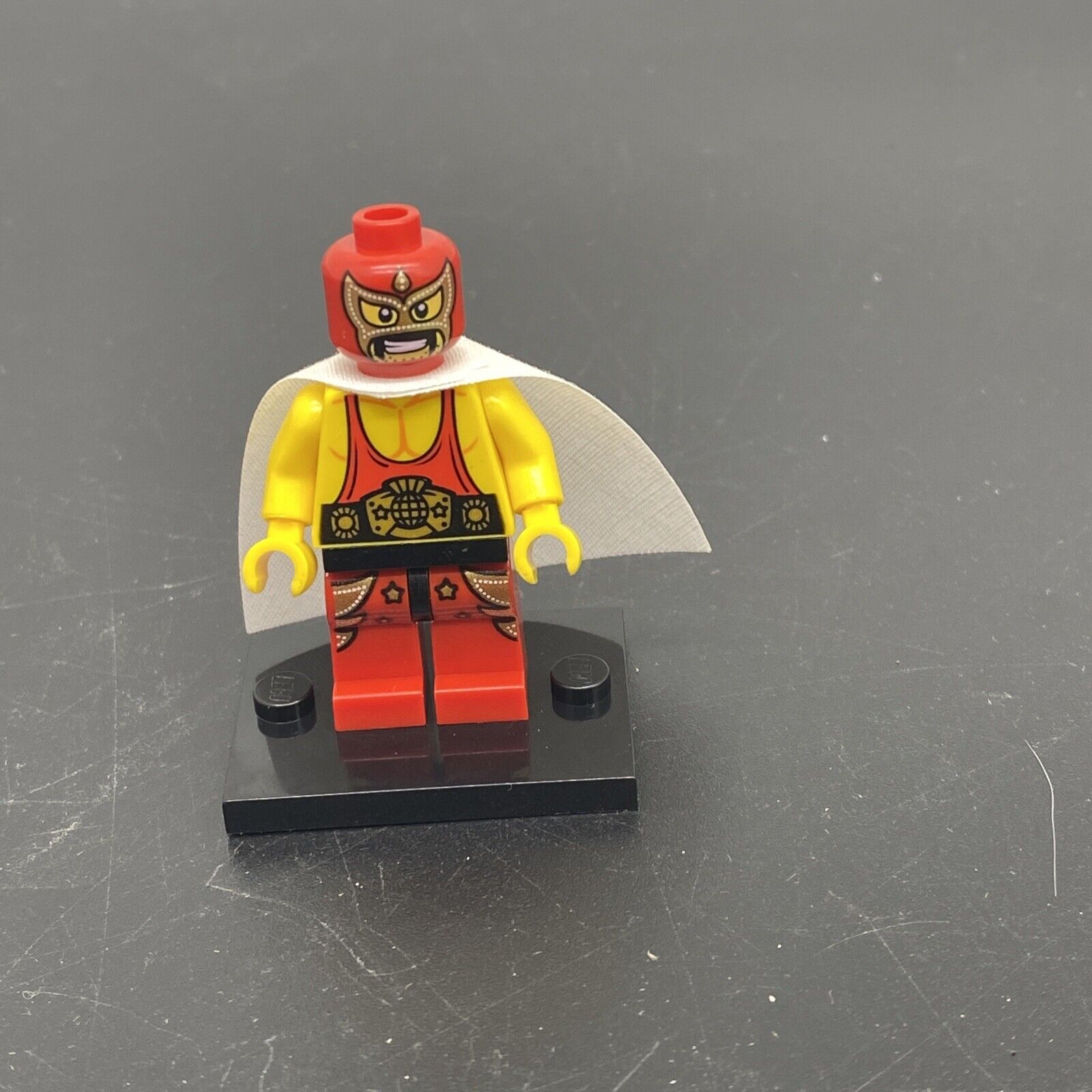 LEGO El Macho Wrestler minifigure The Lego Movie 70809 mini figure wrestling