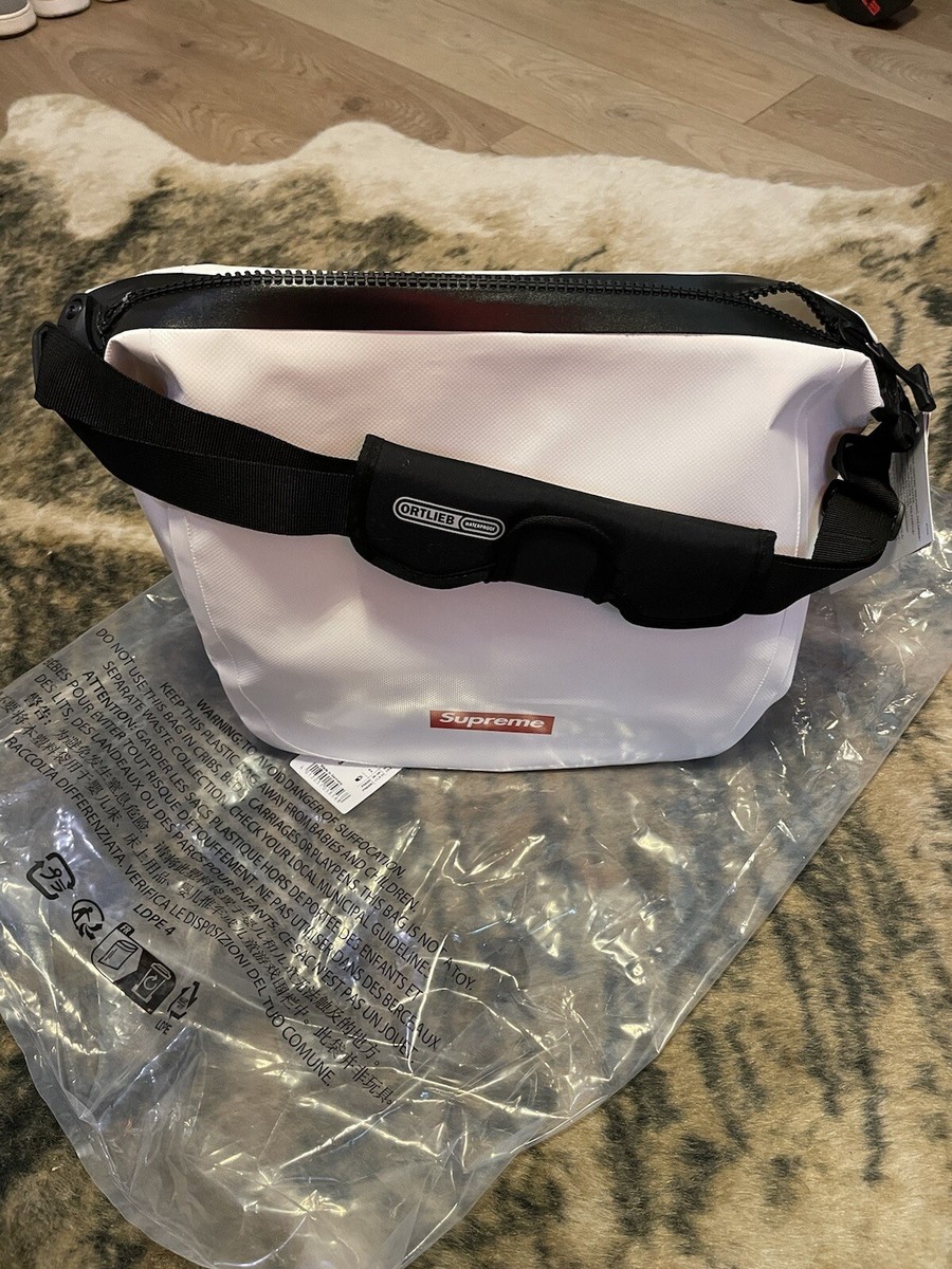 新品 Supreme 脱ご ORTLIEB Small Messenger Bag 新品 Supreme 脱ご ORTLIEB Small Messenger Bag