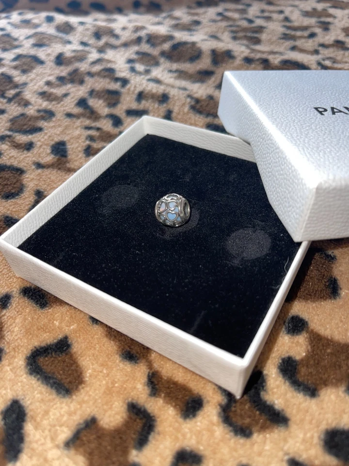 Charm Pandora Apri il tuo Cuore Azzurro Cielo - Immagine 2 di 2