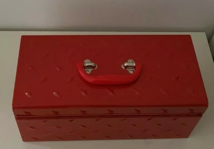 コレクション SUPREME 18AW Diamond Plate Tool Box Unboxing : Supreme Diamond Plate Tool Box - In Detail with