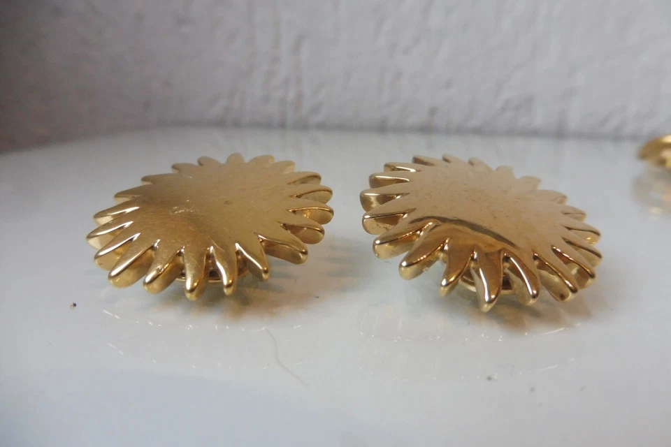 Pierre Lang, hermosos pendientes/clips grandes, dorados, sol Foto 2 de 4