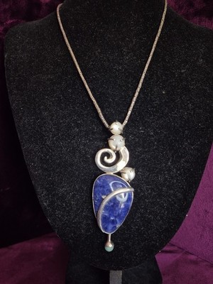Atemberaubender Sterlingsilber Sodalith und Perlmutt Anhänger und 18 Zoll Kette