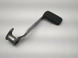 99-06 Harley Davidson FLHRI Road King Right Rear Brake Pedal 42407-02