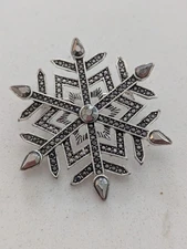 Vtg. Sparkling Snowflake Brooch Pin Silverstone W/Marcasite Winter Holiday