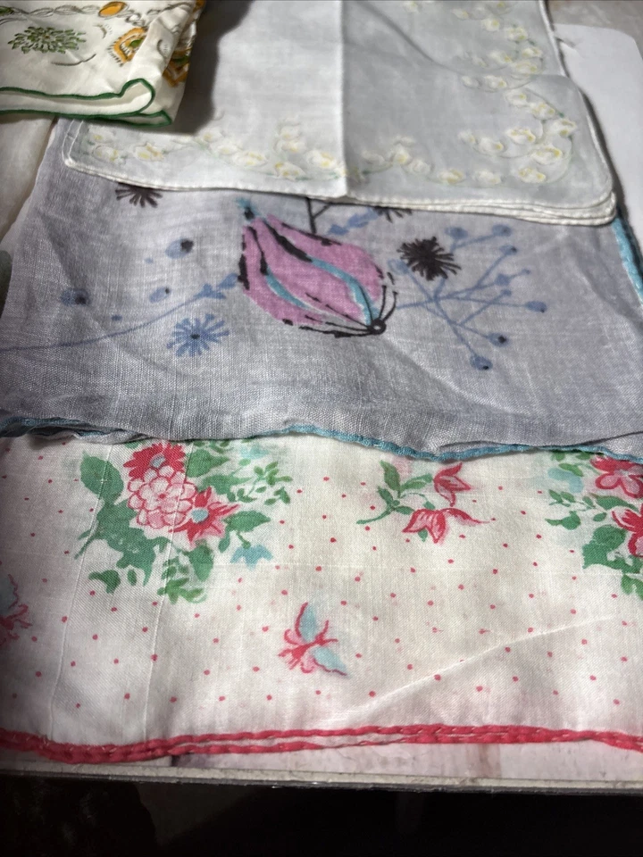 批量 6 件 Hankies 棉花卉 无污渍 准备使用 美丽! 12-14英寸 — 第 4/4 张图片