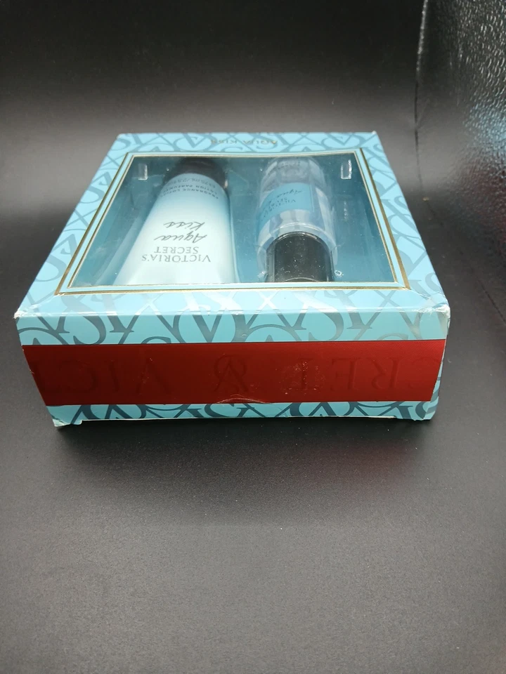 Victoria Secret Aqua Kiss Set de Regalo Fragancia Bruma y Fragancia Loción Foto 3 de 4