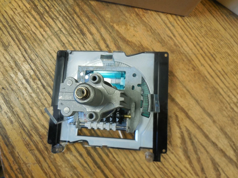 Nuevo de Lote Antiguo 1987-1991 Ford F150 F250 F350 Bronco Velocímetro Asy E7TZ-17255-A Foto 3 de 4