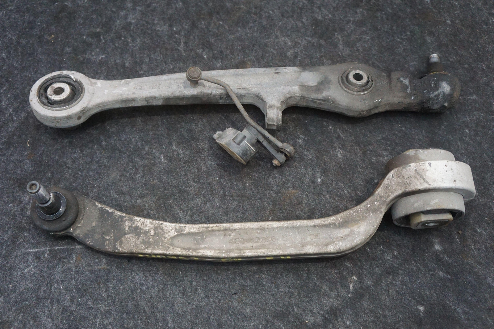 Set Front Right Control Arm 3W0407506 Bentley Continental Fying Spur 06-12 *Note