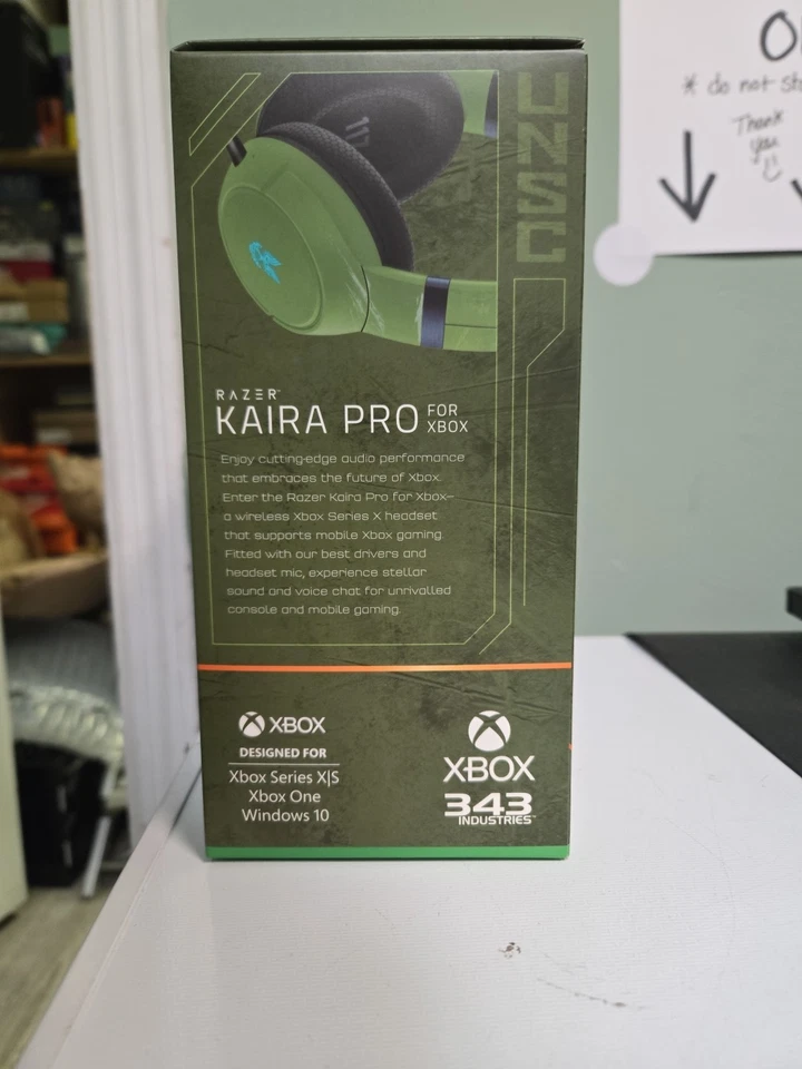 Razer Kaira Pro Wireless Over-Ear Gaming Headset - Halo Infinite - Image 4 of 4