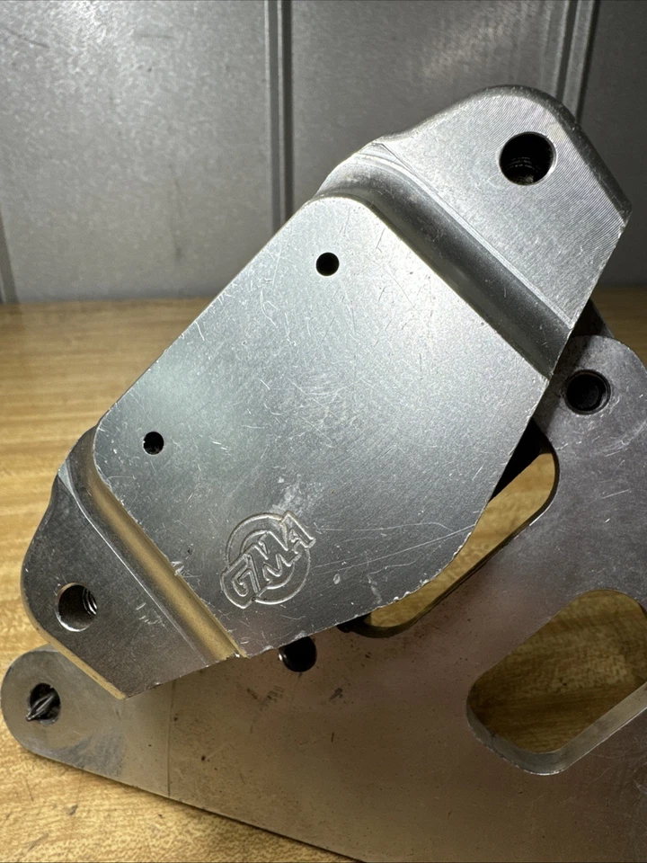 GMA Engineering 2-Piston Custom Rear Calipers Classic Clear Anodized #GMA-R10 - Image 2 of 4