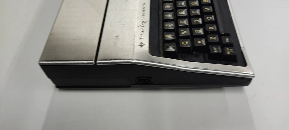 TI-99/4A Texas Instruments pour pièces - Bild 4 von 4