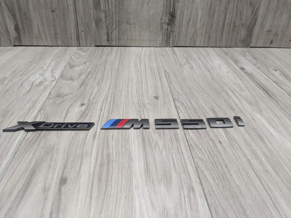 17-23 OEM BMW G30 530 540 M550 tapa maletero emblema letras XDrive M550i Foto 2 de 4