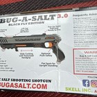 BUG-A-SALT Signed By “ Lorenzo" Fly Swatter Bonus Key Chain NIB 3.0 Box Damaged — photo 7