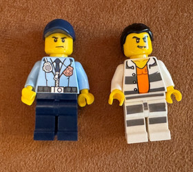 60128 LEGO Complete CITY: Police Pursuit with minifigures & instructions