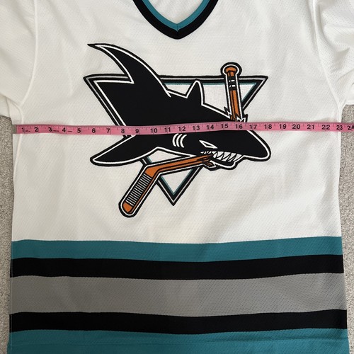 San Jose Sharks Men’s 44 CCM 1991-92 White Sweater Jersey Vintage NHL Center Ice - Picture 6 of 13