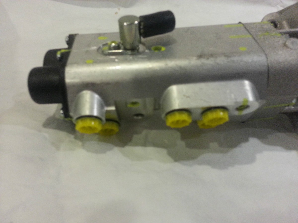 BRAND NEW MASERATI OEM ACTUATOR QUATTROPORTE/COUPE/SPYDER 183064