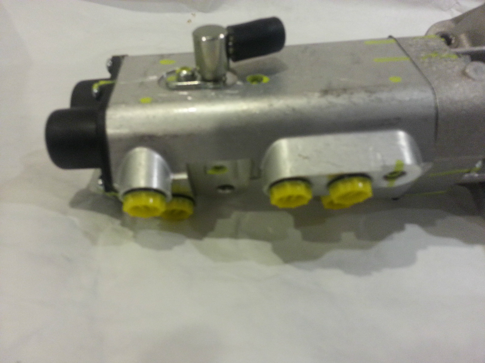 BRAND NEW MASERATI OEM ACTUATOR QUATTROPORTE/COUPE/SPYDER 183064 220244    