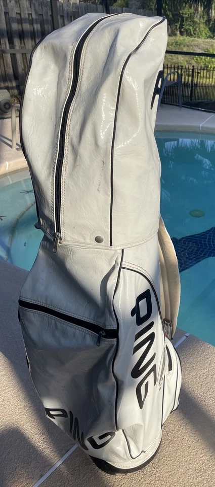 Bolsa de golfe Ping Tour vintage clássica preta logotipo couro branco falso retrô com capa - Imagem 3 de 4