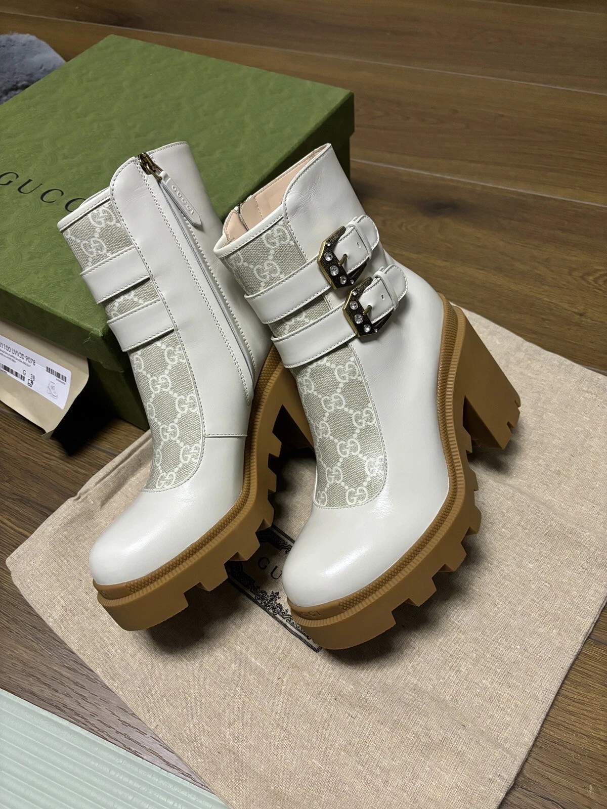 BOTTES GUCCI GG TOILE ET CUIR BOTTES CHEVILLE avec BOUCLE EN CRISTAL 1 38 US 8