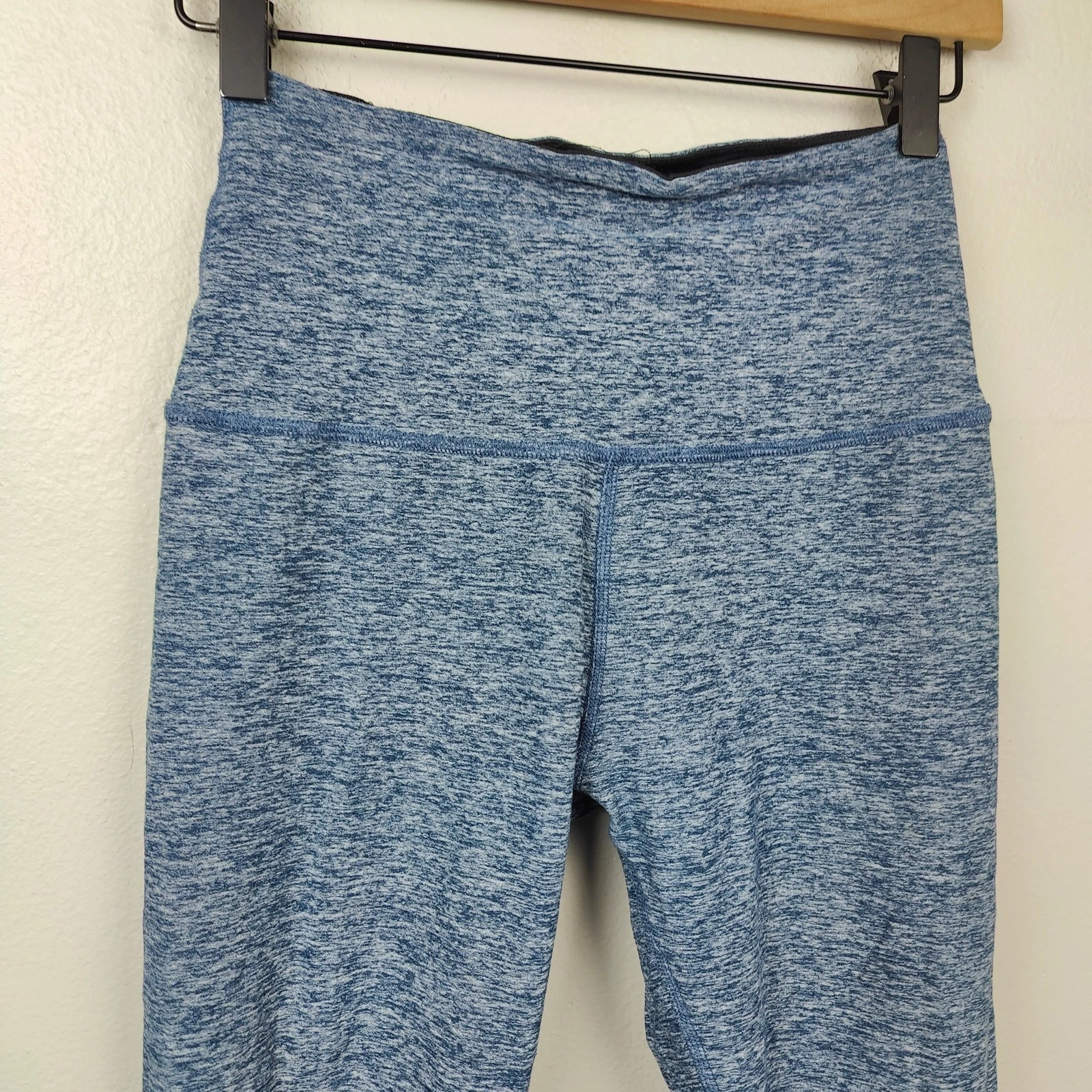 beyond-yoga caught in the midi spacedye heather leggings