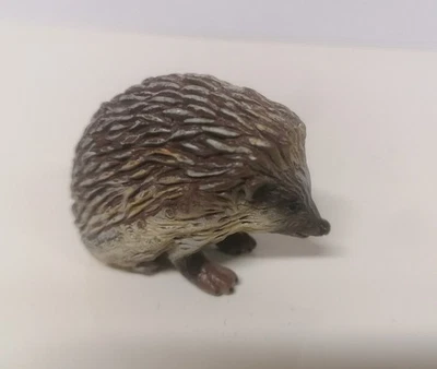Figurine Am Limes, Schleich, hérisson, animaux de la forêt - Photo 1/3