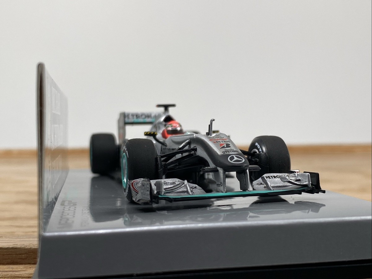 ミニチャンプス　1/43  MERCEDES  MGP  W01  2010 MINICHAMPS 1/43 Mercedes GP F1 Team MGP W01 M. Schumacher #3