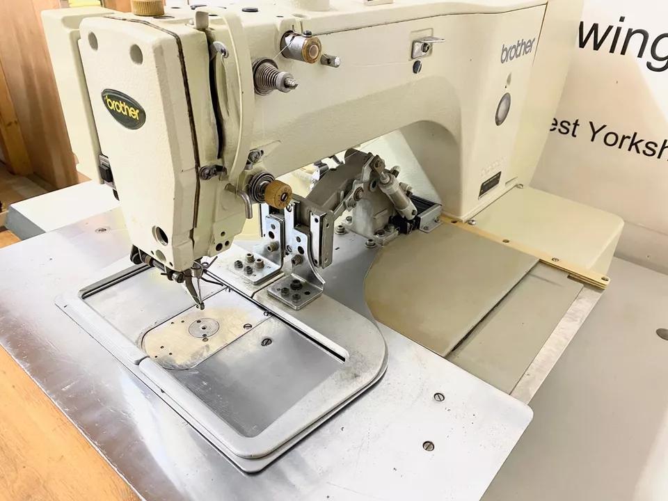 Brother BAS 326 G Pattern Stitch Industrial Sewing Machine - Image 4 of 4