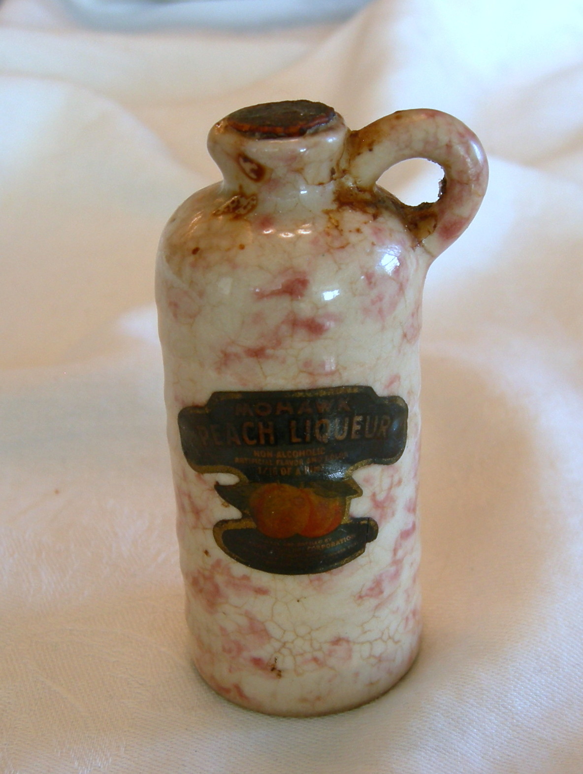 Antique MINIATURE SPONGEWARE LIQUEUR LIQUOR BOTTLE Pink & White Mohawk