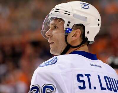 Martin St. Louis Tampa Bay Lightning Unsigned 8x10 Photo C1