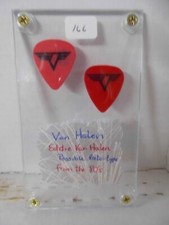 VAN HALEN EDDIE 2 TOUR GUITAR PICKS/CASE FAKE PICKS-READ DESCRITPION 166