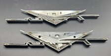 1959 Pontiac Bonneville Tri-power Fender Emblem Oem Original Gm 531852 2 Emblems 1959 Pontiac Bonneville Tri-power Fender Emblem Oem Original Gm 531852 2 Emblems