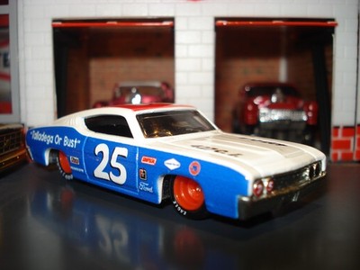 1969 FORD TALLADEGA 427 HARDTOP LIMITED EDITION 1/64 OLD SCHOOL STOCK CAR