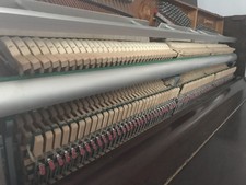 Young Chang E-118 Upright Piano 88-Key Mahoga...