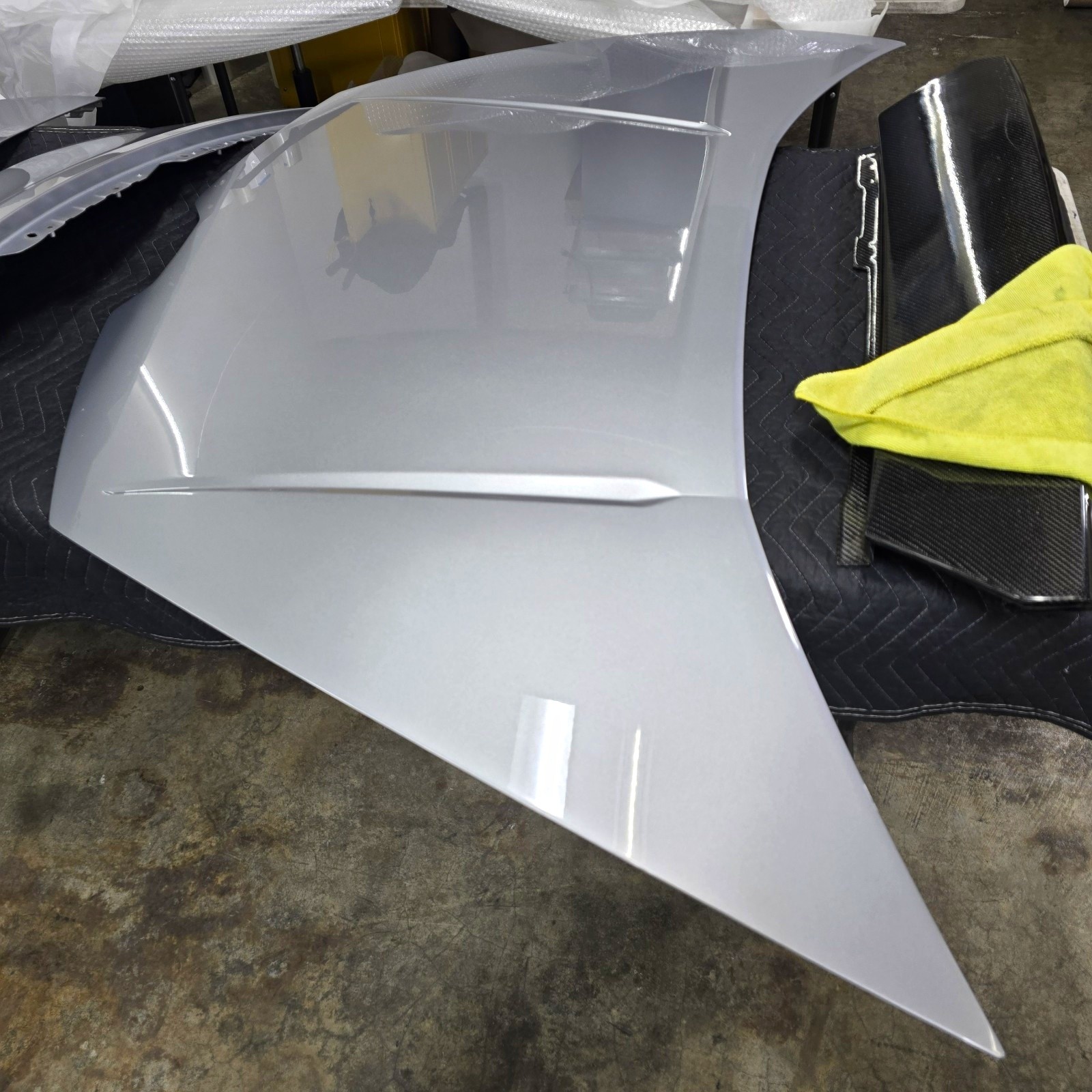Lamborghini Huracan 2015 Front Engine lid Silver