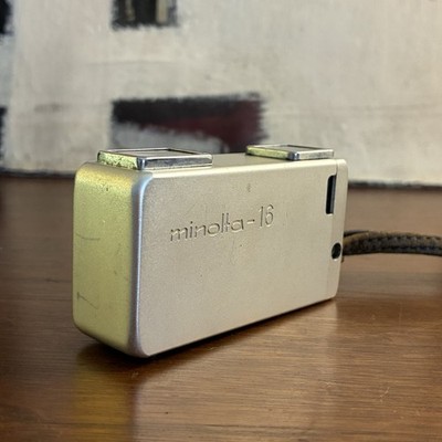 当時品　Minolta-16 ミノルタ16 ポケットカメラ ゴールド Vintage Minolta-16 Rokkor 22mm ,f2.8 ,16mm Film subminiature