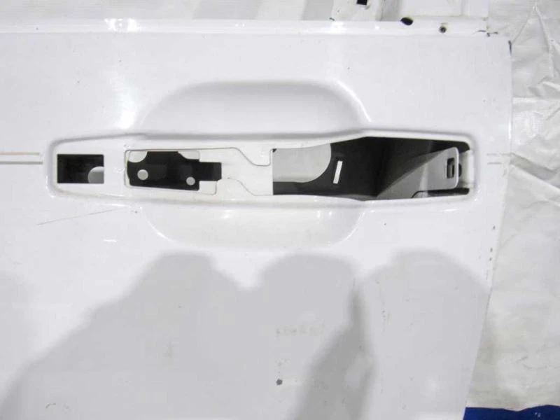 92-99 梅赛德斯 W140 S500 S600 500SEL 左前驱动门壳白色 14072025 — 第 4/4 张图片