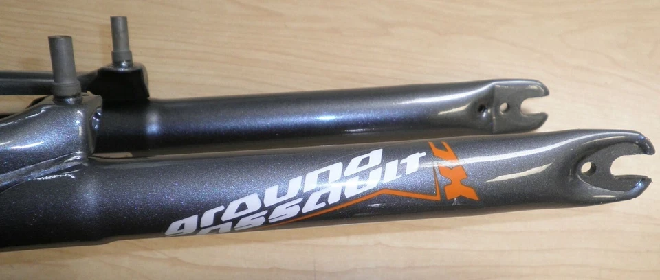 GROUND ASSAULT 24" METALLIC GRAY BICYCLE SUSPENSION FORK BIKE PARTS 728 - Image 2 of 4