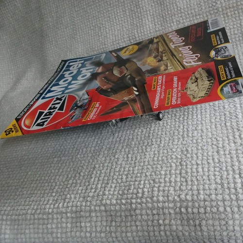 AIRFIX Model world Magazine November 2011 - Picture 3 of 12